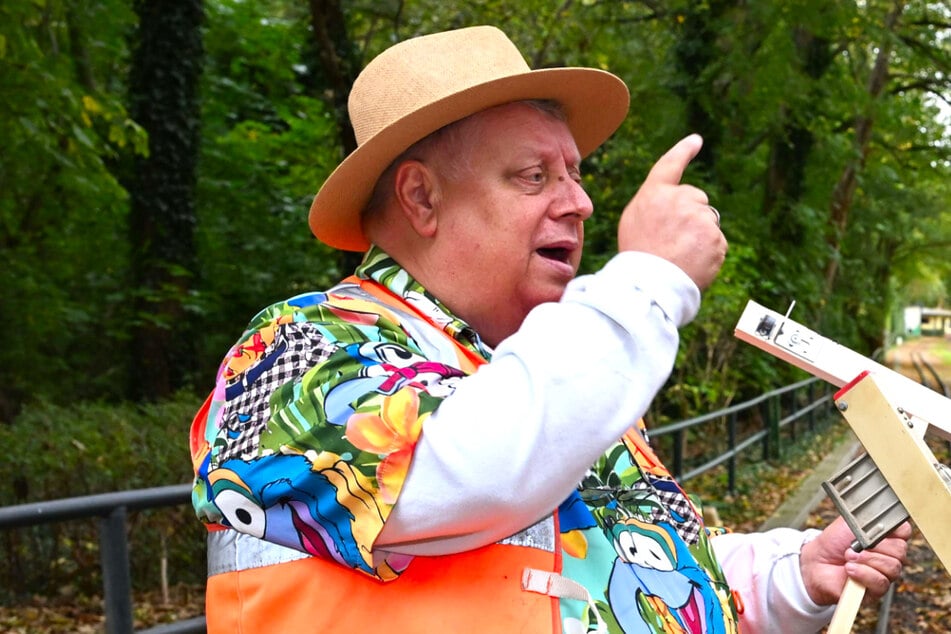 Kleingartensheriff wildert in fremdem Revier: "Da huppt doch die Lok aus den Schienen"