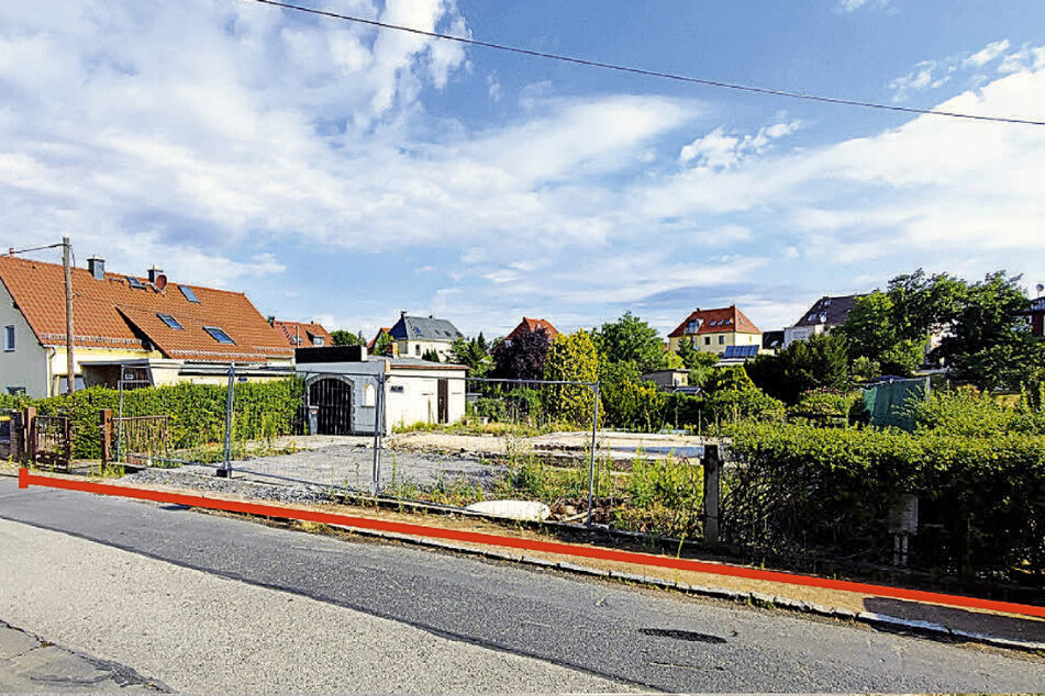 Vollständig erschlossenes Baugrundstück in Radebeul bei Dresden / Mindestgebot 325.000 Euro