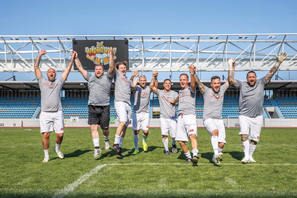 Die "Berliner Schnauzen" feiern ihr drittes Tor im dritten Spiel.