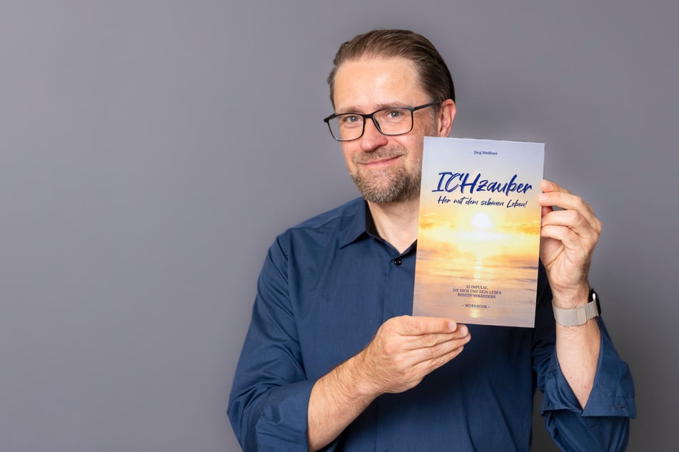 "Krimi total"-Chef Jörg Meißner (52) hat sein erstes Buch "ICHzauber - Her mit dem schönen Leben!" geschrieben.