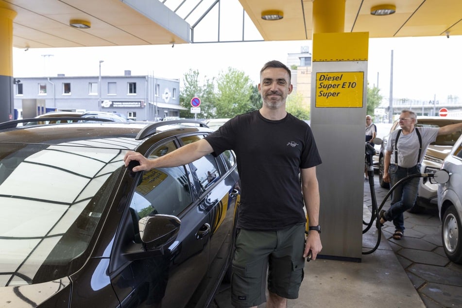 Martin Meinhold (46) ist aus beruflichen Gründen oft auf sein Auto angewiesen.