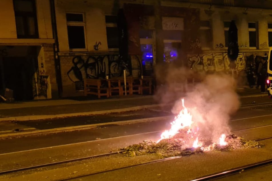 Leipzig: Keine Krawalle: Leipziger Demo friedlich beendet, aber nächtliche Einsätze in Connewitz