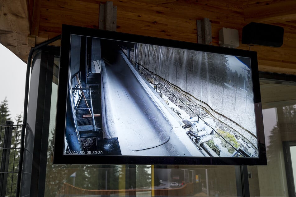 Rund zwei Monate nach tödlichem Unfall: Bobbahn in Oberhof wieder geöffnet