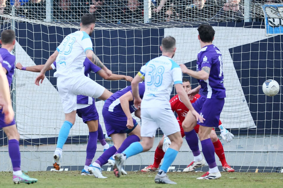 Die beiden Erzrivalen stehen sich zum dritten Mal seit 2023 im Landespokal gegenüber.