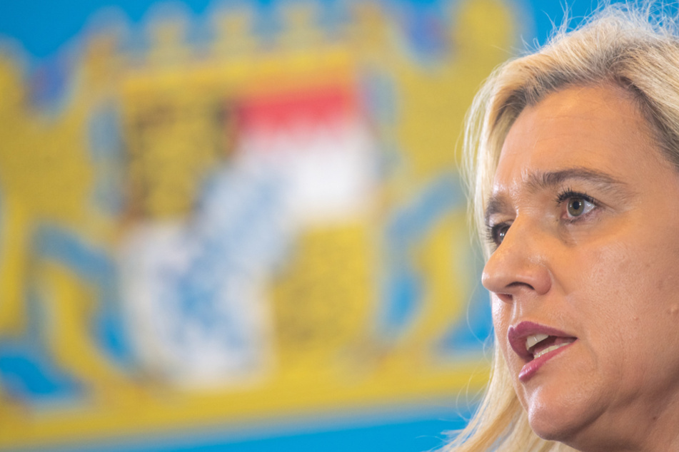 Bayerns Gesundheitsministerin Melanie Huml (45, CSU) appelliert an Pflegekräfte. (Archiv)