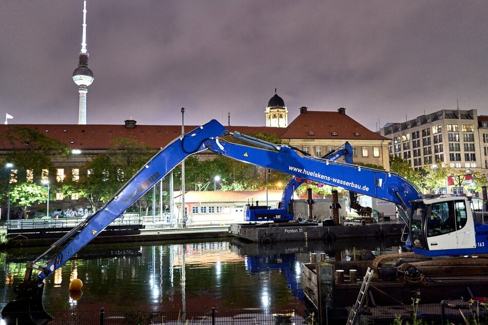 Entwarnung in Mitte: Bombe in der Spree ist harmlos
