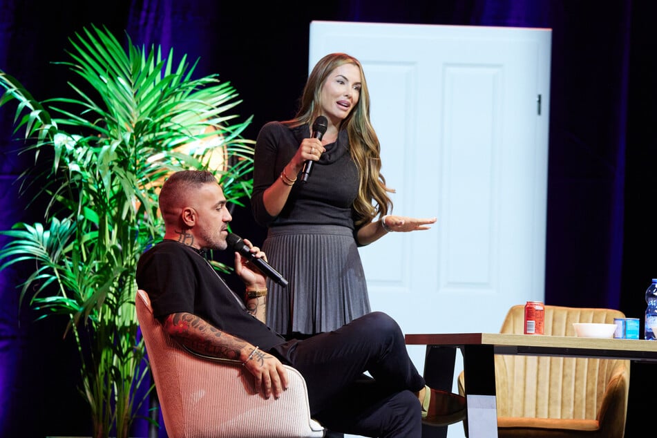 Im Podcast "Im Bett mit Anna-Maria und Anis Ferchichi" spricht Anna-Maria Ferchichi (44) offen über die Suchtkrankheiten anderer Rapper.