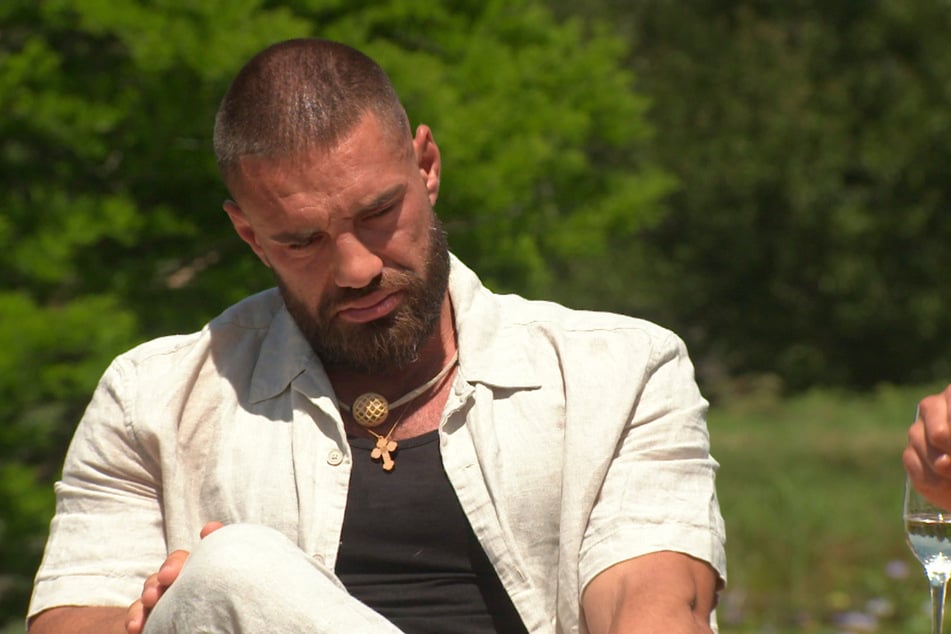 Aleks Petrovic (35) drückt in einem Moment mal auf die Tränendrüse.