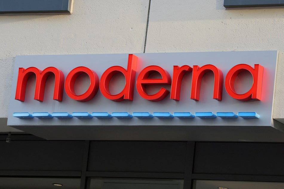 Trump administration cancels $590-million contract with Moderna for bird flu vaccine