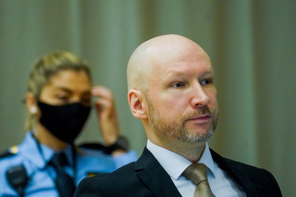 2012 war Breivik zur damaligen Höchststrafe von 21 Jahren Sicherheitsverwahrung mit einer Mindestdauer von zehn Jahren verurteilt worden.