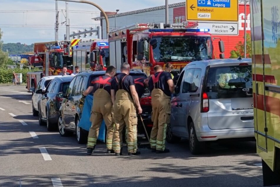 Dramatischer Einsatz nahe Elbepark: 56-Jähriger stirbt Stunden nach Auffahrunfall
