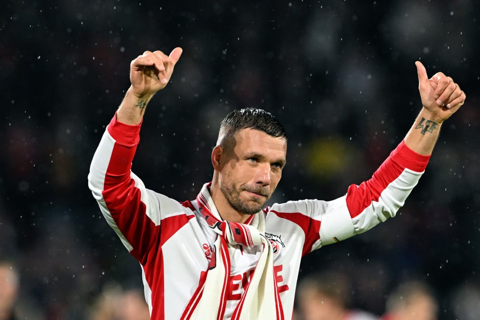 Im Oktober 2024 wurde Lukas Podolski im Rahmen eines Abschiedsspiels beim 1. FC Köln verabschiedet.