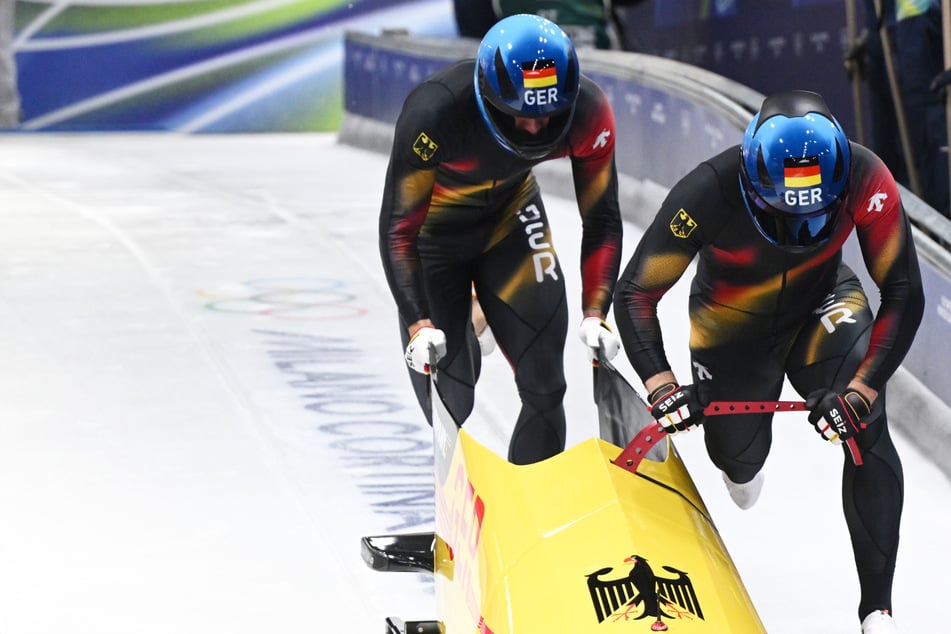 Olympia 2026 im Ticker: Deutsche Dreifach-Führung im Zweierbob!