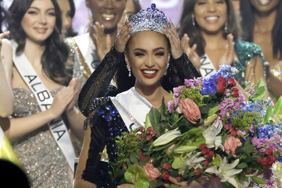 Miss USA R'Bonney Gabriel is crowned Miss Universe 2022 at the 71st Miss Universe Competition at the New Orleans Morial Convention Center on January 14, 2023.