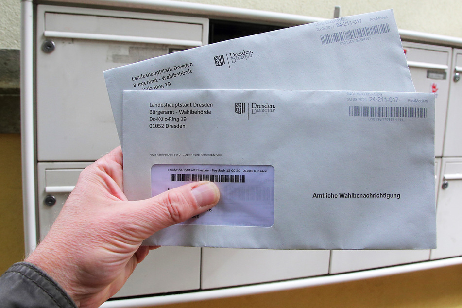 Trotz falscher Angaben in den amtlichen Wahlbenachrichtigungen von bis zu 12.500 Dresdnern bleiben diese gültig. Die Bürger bekommen trotzdem erneut Post.
