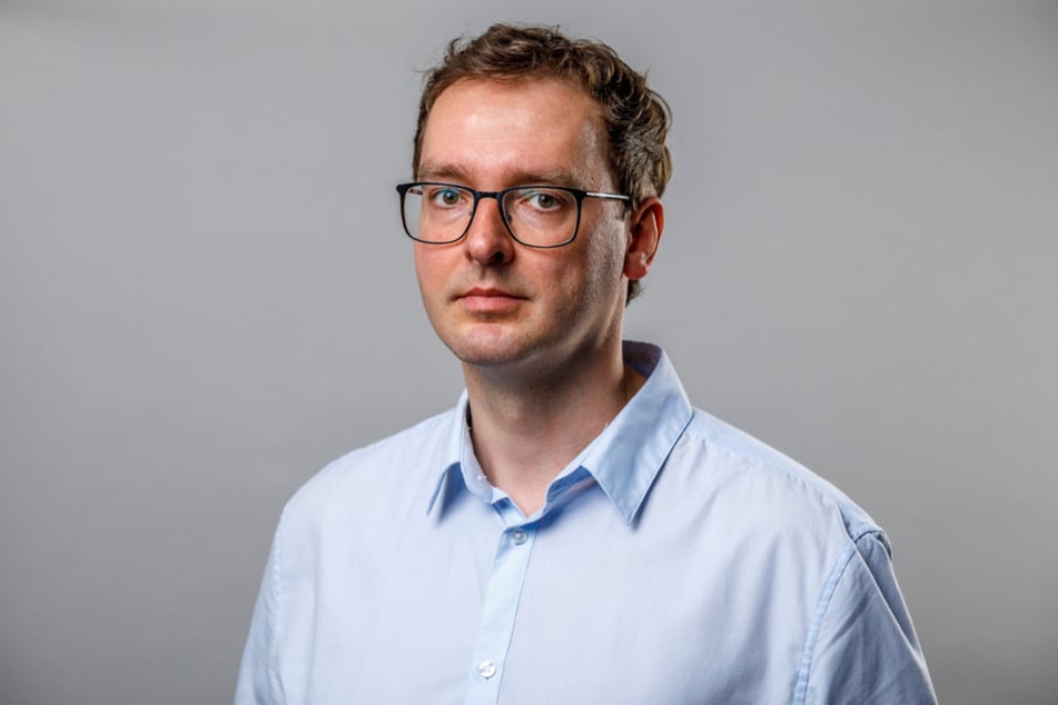 TAG24-Chefreporter Hermann Tydecks fordert eine Verlängerung der Lizenzen für E-Scooter.