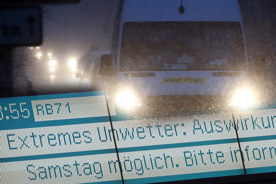 Bahn streicht Züge, Wetterdienst warnt: Bloß keine Autofahrten!