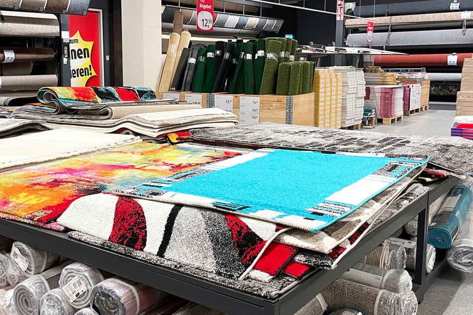 ROLLER verkauft fast alle Möbel am Montag (23.3.) stark reduziert