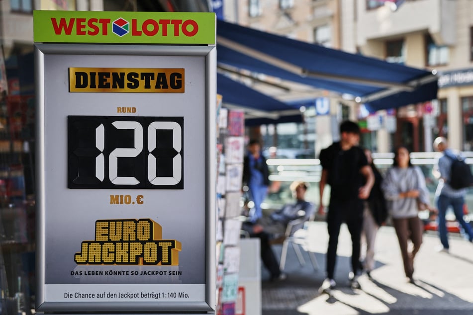 Als der entscheidende Anruf kam, war der Gewinner erst mal sprachlos. (Symbolfoto)