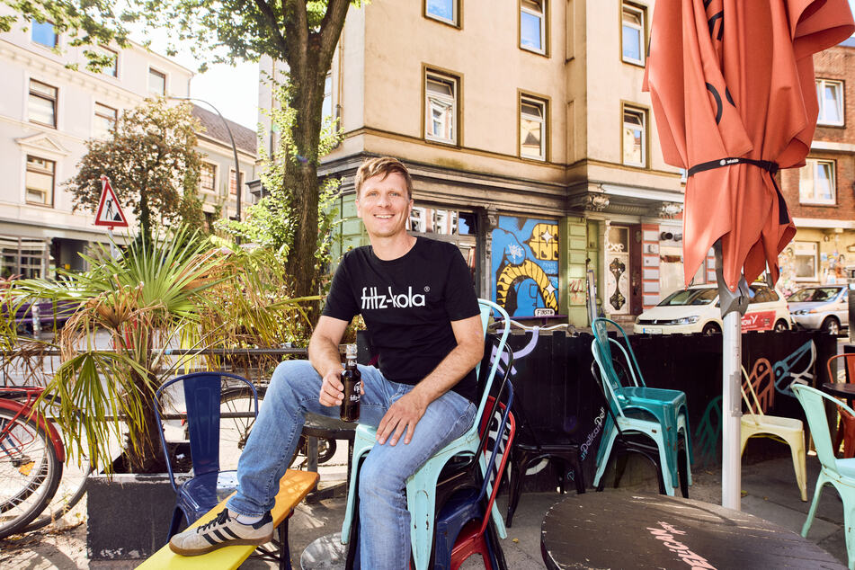 Geschäftsführer Mirco Wolf Wiegert (49) richtet sich an die Politik: Pfand auf Glasflaschen muss erhöht werden.