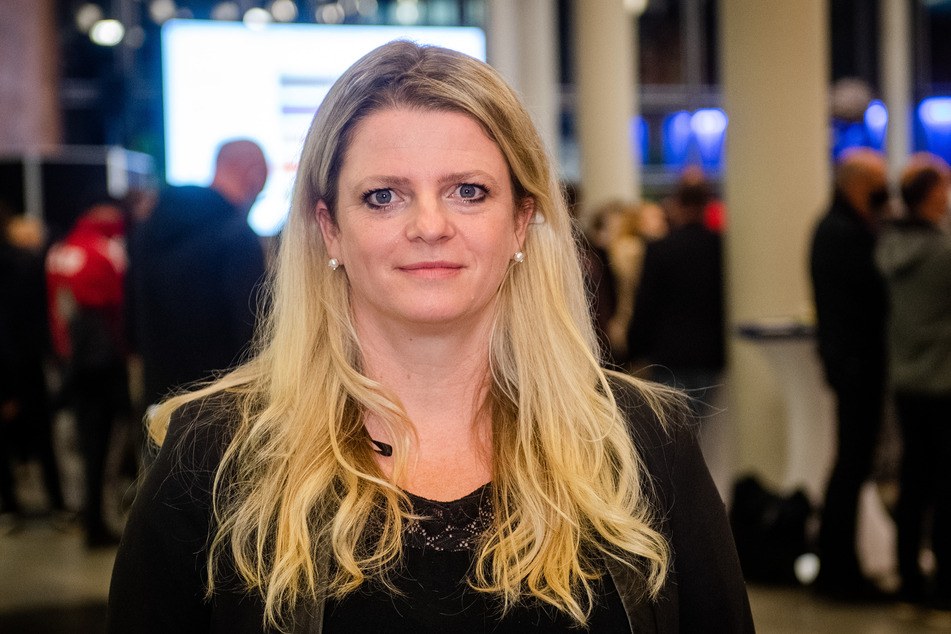 Susanne Schaper (42, Linke) freut sich über den SPD-Wahlsieg.