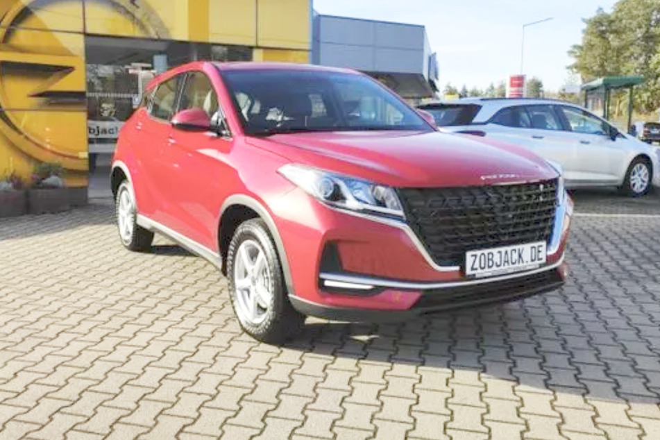 Der DFSK FENGON 500 ist ebenfalls ein SUV und sogar noch eine Nummer größer.