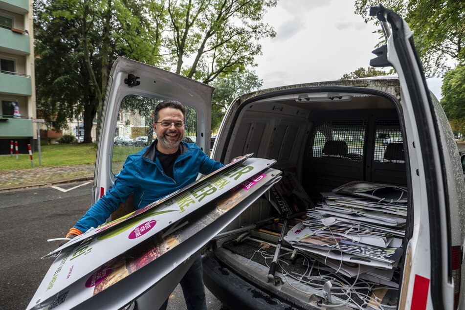 Lörinczys Transporter war schon nach wenigen Stadtteilen voller Wahlplakate.