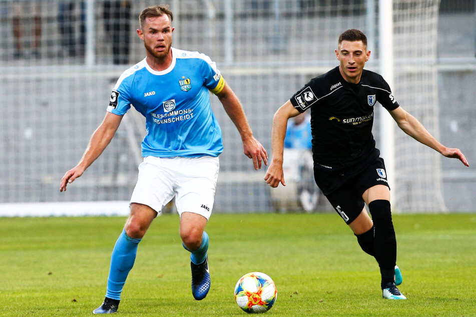 Mario Kvesic (30, r.) spielte 2019/20 für den 1. FC Magdeburg und kam in 21 Einsätzen auf ein Tor und fünf Vorlagen.