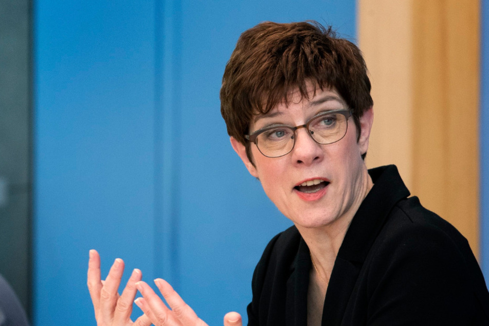 CDU-Vorsitzede Annegret Kramp-Karrenbauer sieht in der Lockerung einen Prozess.