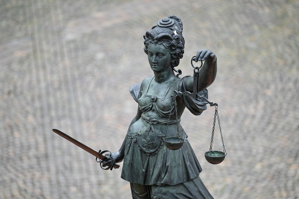 Ein handfester Streit muss nicht immer vor dem Richter landen. Justitia kann Opfern auch durch sogenannte Alternative Wiedergutmachungsformen Gerechtigkeit zuteilwerden lassen.