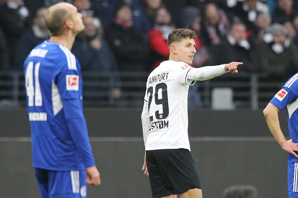 Jesper Lindström veredelte in der 22. Spielminute ein unnachahmliches Dribbling und brachte so Eintracht Frankfurt gegen Schalke auf die Siegerstraße.
