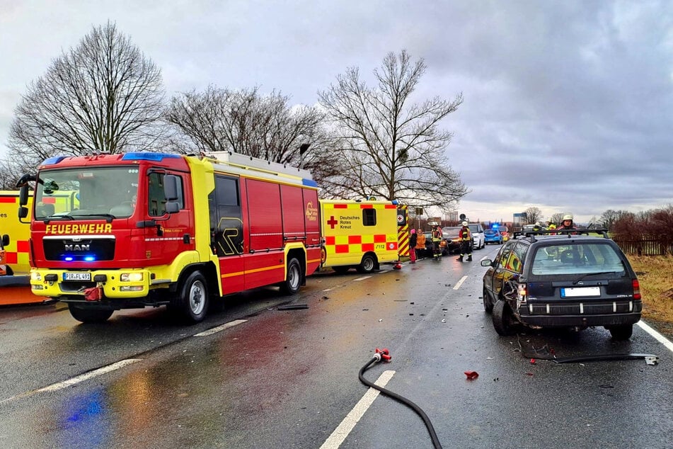 Bei einem Unfall auf der S168 wurden drei Personen und vier Fahrzeuge in Mitleidenschaft gezogen.