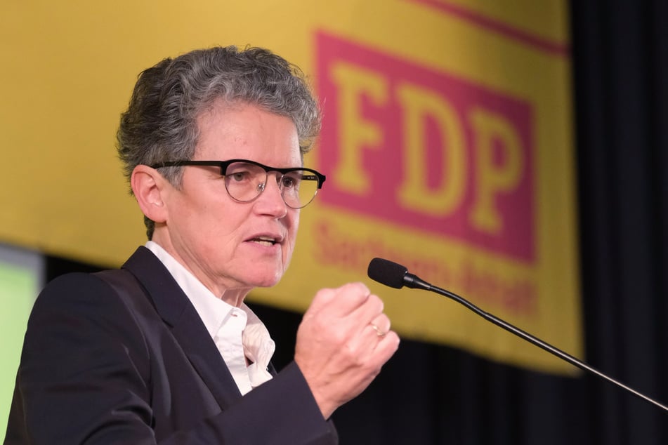 Landesinfrastrukturministerin Lydia Hüskens (61, FDP) möchte ein Gesetz anpassen, um die Planung neuer Brücken künftig zu vereinfachen.