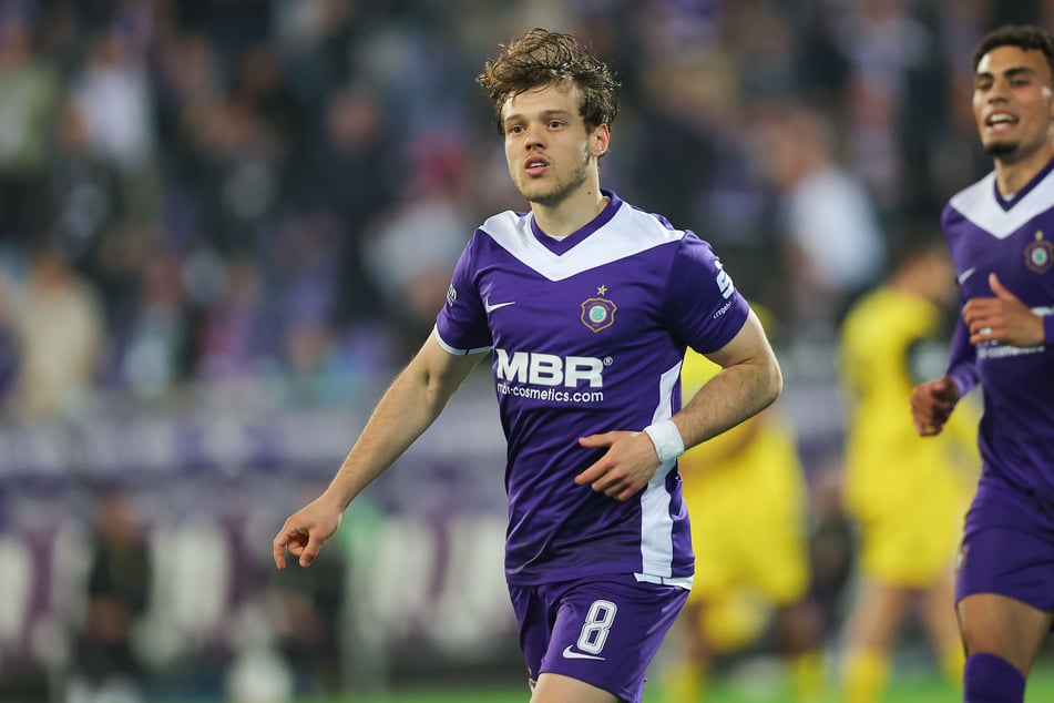 Bitter! Aue-Spieler Mika Clausen (22) fällt aus - die nächste Hiobsbotschaft für die Veilchen.