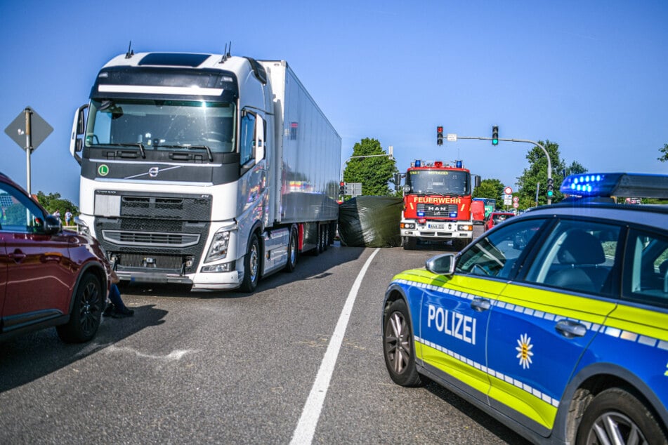 Der Lkw-Fahrer blieb unverletzt.