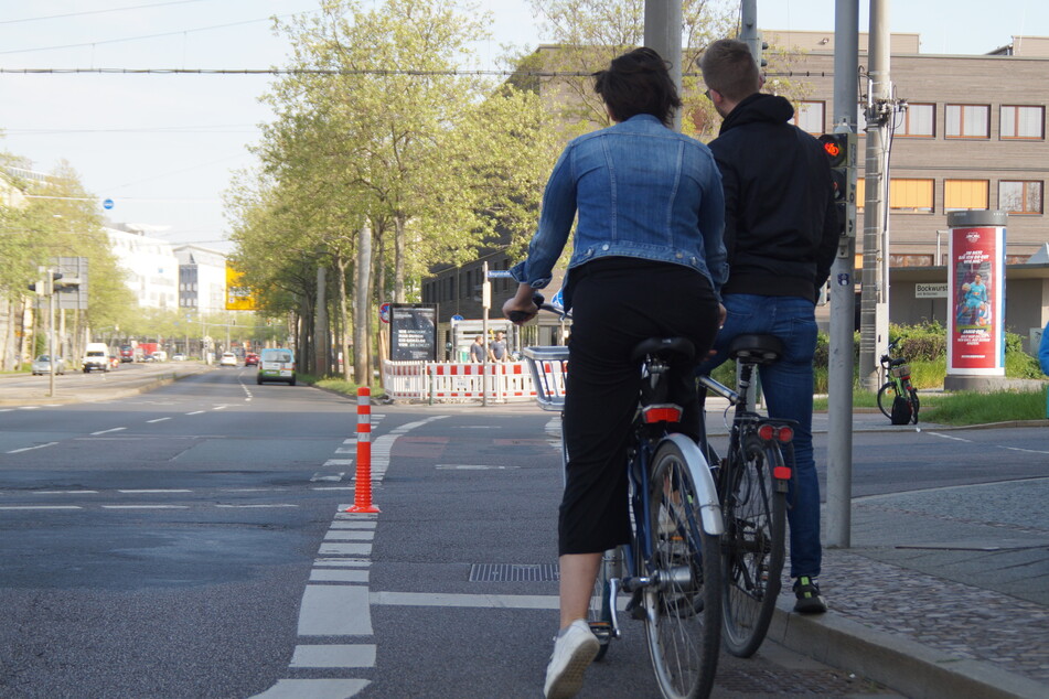 An der Prager Straße tauchte plötzlich dieser Poller auf.