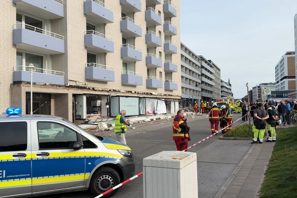 Zahlreiche Rettungskräfte eilten in die Doktor-Nicolas-Straße.
