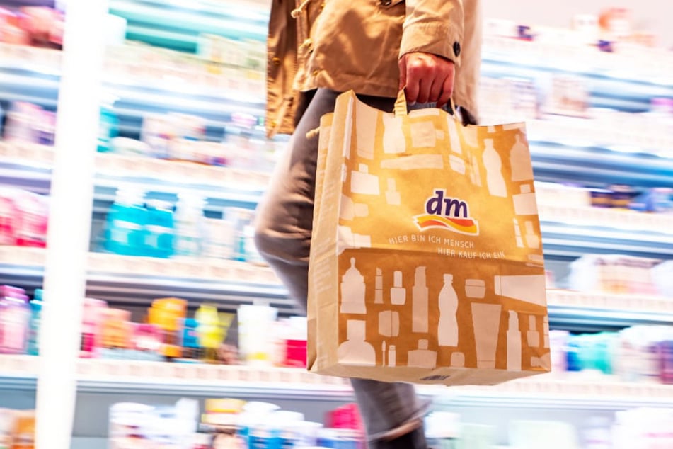 Der dm-Markt befindet sich in der Siemensstraße 7.