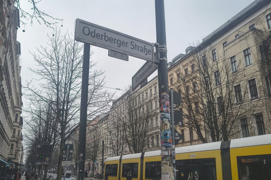 Berlin: Hass-Attacke in Berlin-Prenzlauer Berg: Als er seine Sprache nennt, rastet die Frau aus