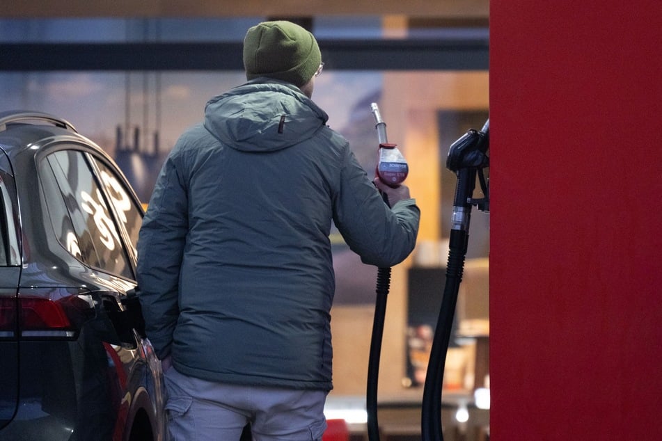 Volltanken ist zum echten Luxus geworden. (Symbolfoto)