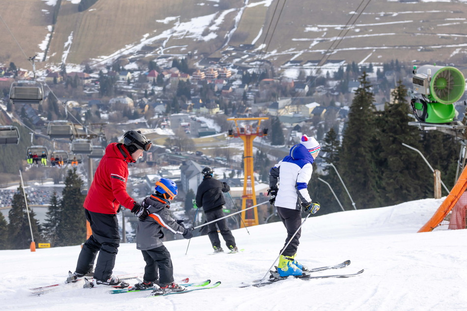 Das Skifahren ist bis Silvester noch auf fast allen Pisten möglich.