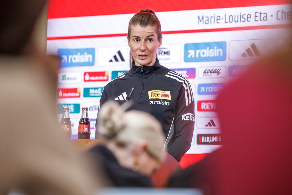 Marie-Louise Eta (34) ist die erste weibliche Cheftrainerin eines Bundesliga-Vereins.