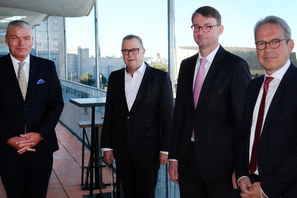 Gemeinsam gegen Rechtsextremismus: Innenminister wollen kooperieren