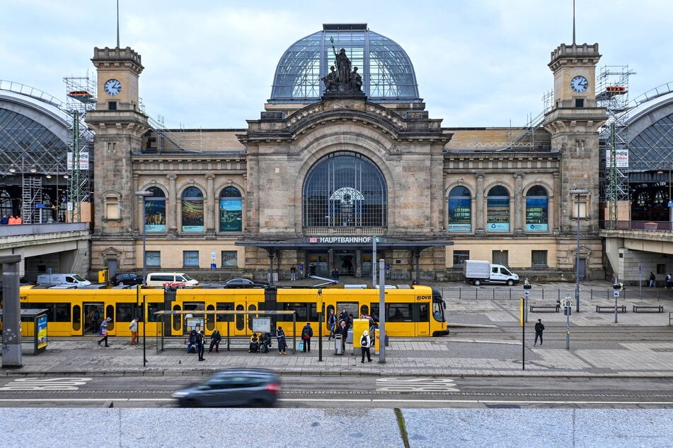 Von Mittwoch bis Freitag halten die Straßenbahn-Linien 3 und 8 tagsüber nicht am Hauptbahnhof. Es verkehren stattdessen Busse.