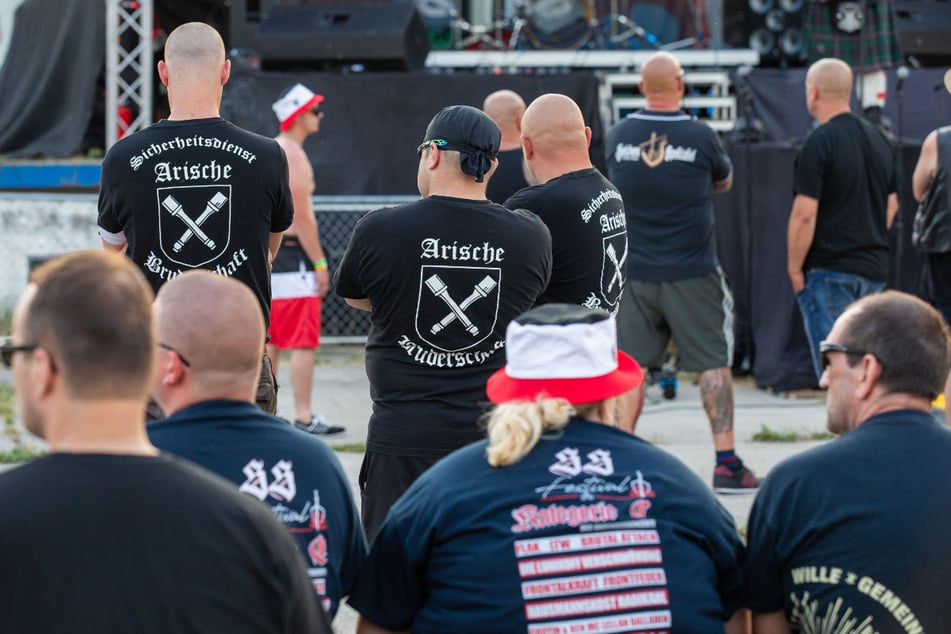 Islamisten, Links- und Rechtsradikale: Der Extremismus nimmt zu!