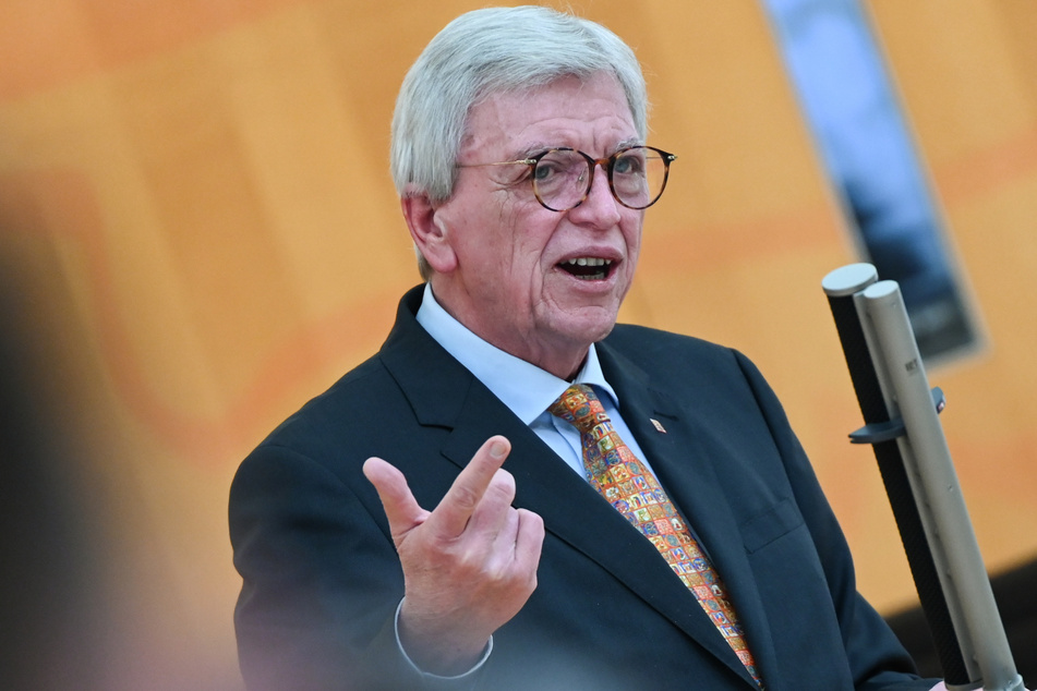 Hessens Ministerpräsident Volker Bouffier (69, CDU).
