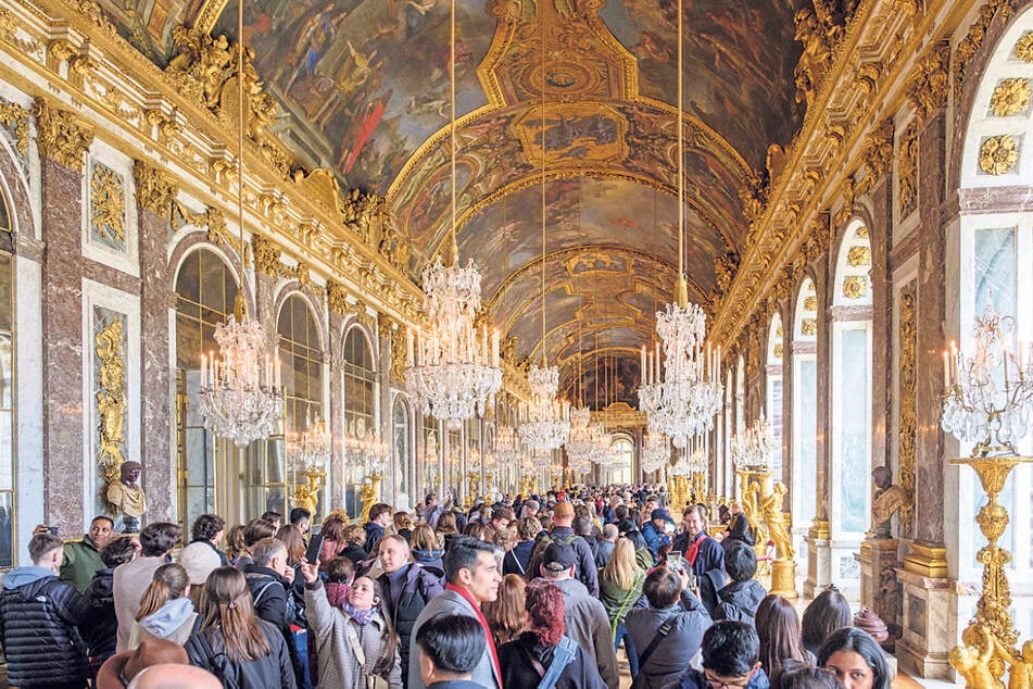 Schloss Versailles in Frankreich ist weltberühmt.