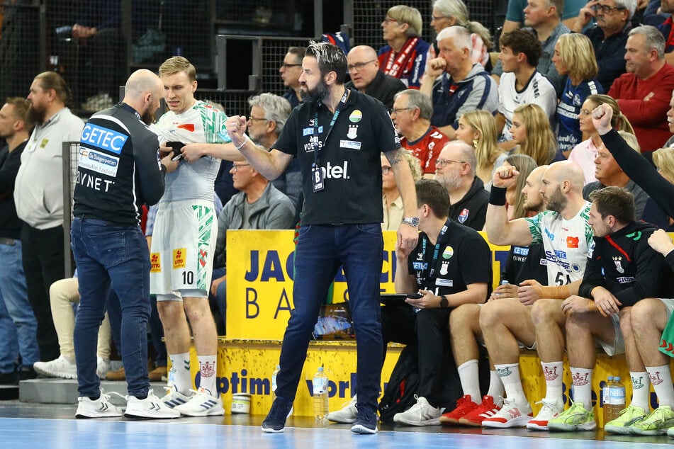 SCM-Trainer Bennett Wiegert (43) zeigt sich mit der Leistung seines Teams zufrieden.