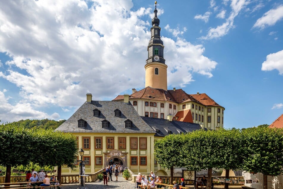 Bei der Familienführung "Königskinder" entdecken kleine und große Besucher den Alltag der königlichen Familie auf Schloss Weesenstein.