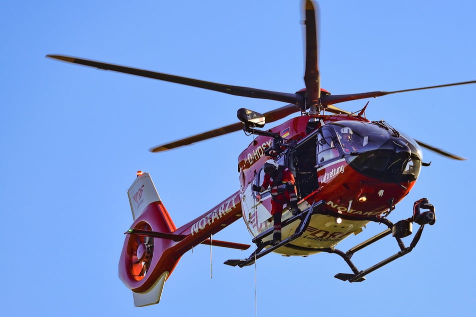 Rettungsheli im Einsatz: Jugendliche bei Krad-Unfall schwer verletzt